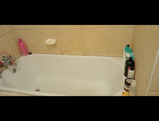 2 bed property to rent in CLOETESVILLE